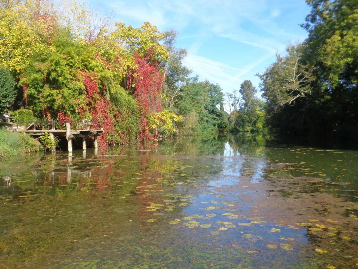 Moulin De Monpoisson Bed and Breakfast Le Puy Εξωτερικό φωτογραφία